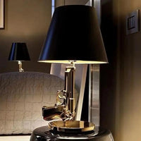 lampe de chevet  originale en forme de pistolet 